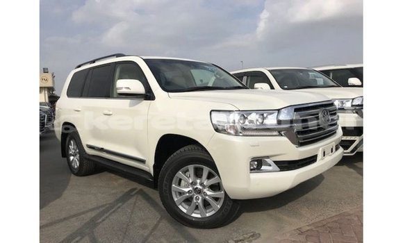 Buy Import Toyota Land Cruiser White Car in Import - Dubai in Belait Buy Import Toyota Land Cruiser White Car in Import - Dubai in Belait