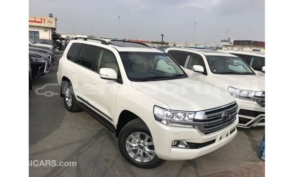 Buy Import Toyota Land Cruiser White Car in Import - Dubai in Belait Buy Import Toyota Land Cruiser White Car in Import - Dubai in Belait