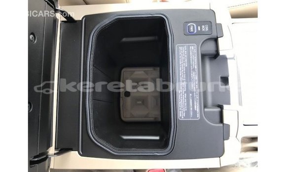 Buy Import Toyota Land Cruiser White Car in Import - Dubai in Belait Buy Import Toyota Land Cruiser White Car in Import - Dubai in Belait