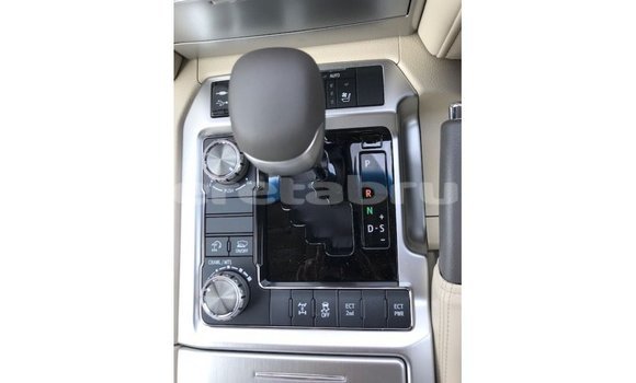 Buy Import Toyota Land Cruiser White Car in Import - Dubai in Belait Buy Import Toyota Land Cruiser White Car in Import - Dubai in Belait