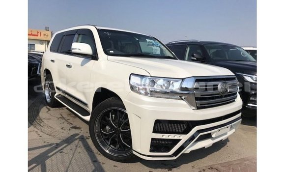Buy Import Toyota Land Cruiser White Car in Import - Dubai in Belait Buy Import Toyota Land Cruiser White Car in Import - Dubai in Belait
