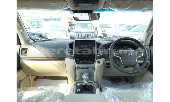 Buy Import Toyota Land Cruiser White Car in Import - Dubai in Belait Buy Import Toyota Land Cruiser White Car in Import - Dubai in Belait