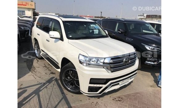 Buy Import Toyota Land Cruiser White Car in Import - Dubai in Belait Buy Import Toyota Land Cruiser White Car in Import - Dubai in Belait