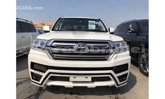 Buy Import Toyota Land Cruiser White Car in Import - Dubai in Belait Buy Import Toyota Land Cruiser White Car in Import - Dubai in Belait