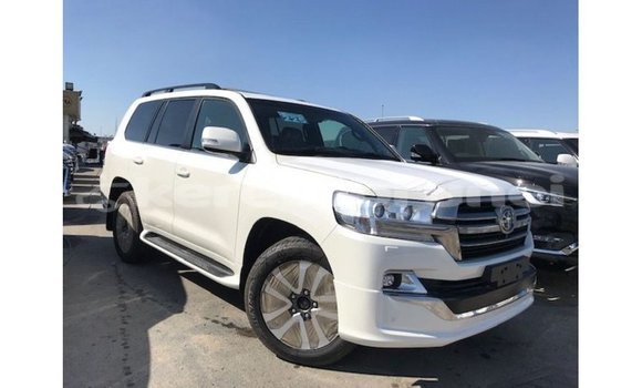 Buy Import Toyota Land Cruiser White Car in Import - Dubai in Belait Buy Import Toyota Land Cruiser White Car in Import - Dubai in Belait