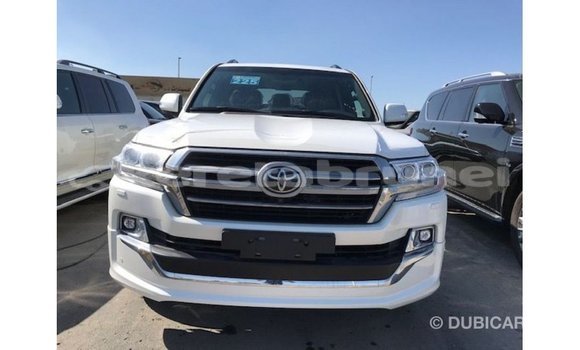 Buy Import Toyota Land Cruiser White Car in Import - Dubai in Belait Buy Import Toyota Land Cruiser White Car in Import - Dubai in Belait