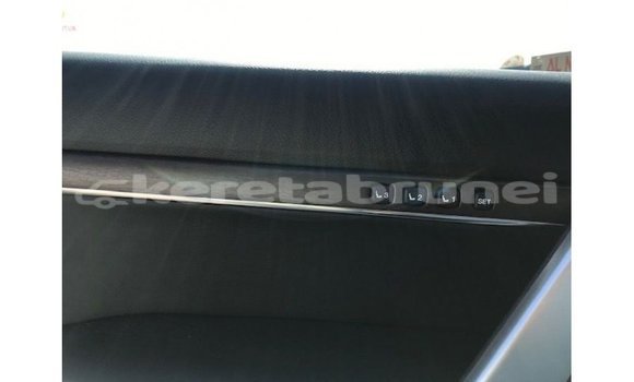 Buy Import Toyota Land Cruiser White Car in Import - Dubai in Belait Buy Import Toyota Land Cruiser White Car in Import - Dubai in Belait