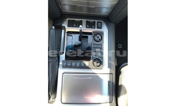 Buy Import Toyota Land Cruiser White Car in Import - Dubai in Belait Buy Import Toyota Land Cruiser White Car in Import - Dubai in Belait