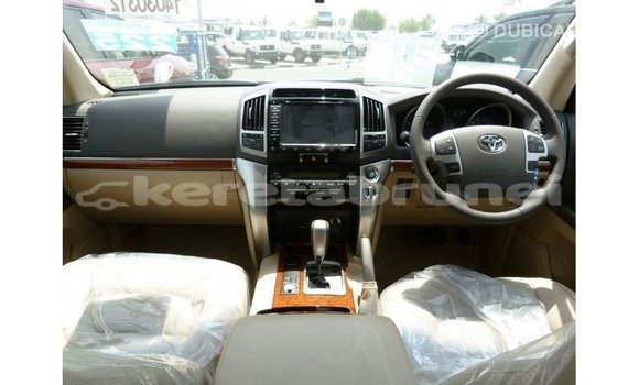 Buy Import Toyota Land Cruiser White Car in Import - Dubai in Belait Buy Import Toyota Land Cruiser White Car in Import - Dubai in Belait