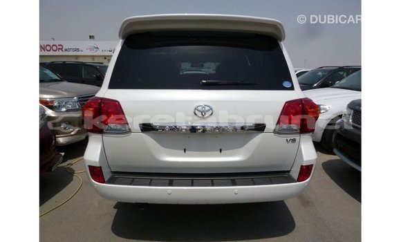 Buy Import Toyota Land Cruiser White Car in Import - Dubai in Belait Buy Import Toyota Land Cruiser White Car in Import - Dubai in Belait