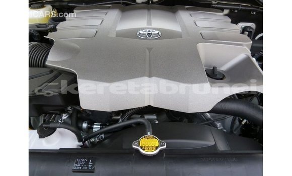 Buy Import Toyota Land Cruiser White Car in Import - Dubai in Belait Buy Import Toyota Land Cruiser White Car in Import - Dubai in Belait