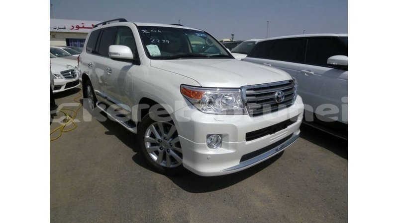 Big with watermark toyota land cruiser belait import dubai 3130