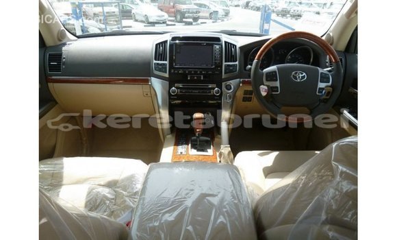 Buy Import Toyota Land Cruiser White Car in Import - Dubai in Belait Buy Import Toyota Land Cruiser White Car in Import - Dubai in Belait