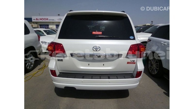 Big with watermark toyota land cruiser belait import dubai 3130