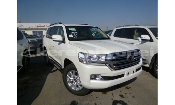 Buy Import Toyota Land Cruiser White Car in Import - Dubai in Belait Buy Import Toyota Land Cruiser White Car in Import - Dubai in Belait