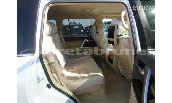 Buy Import Toyota Land Cruiser White Car in Import - Dubai in Belait Buy Import Toyota Land Cruiser White Car in Import - Dubai in Belait