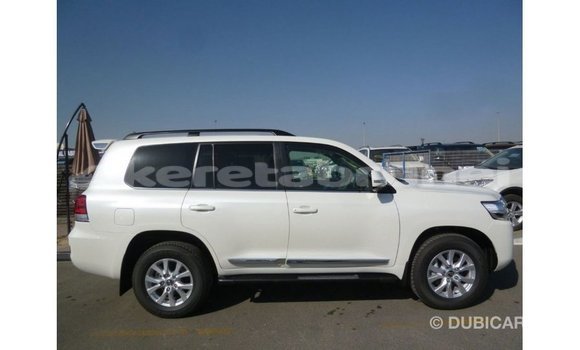 Buy Import Toyota Land Cruiser White Car in Import - Dubai in Belait Buy Import Toyota Land Cruiser White Car in Import - Dubai in Belait