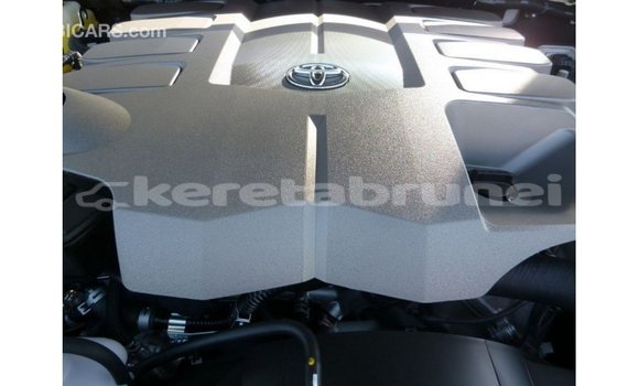 Buy Import Toyota Land Cruiser White Car in Import - Dubai in Belait Buy Import Toyota Land Cruiser White Car in Import - Dubai in Belait