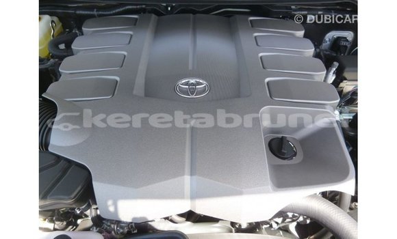 Buy Import Toyota Land Cruiser White Car in Import - Dubai in Belait Buy Import Toyota Land Cruiser White Car in Import - Dubai in Belait