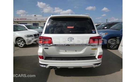 Buy Import Toyota Land Cruiser White Car in Import - Dubai in Belait Buy Import Toyota Land Cruiser White Car in Import - Dubai in Belait