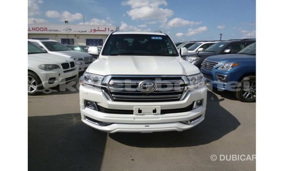 Buy Import Toyota Land Cruiser White Car in Import - Dubai in Belait Buy Import Toyota Land Cruiser White Car in Import - Dubai in Belait