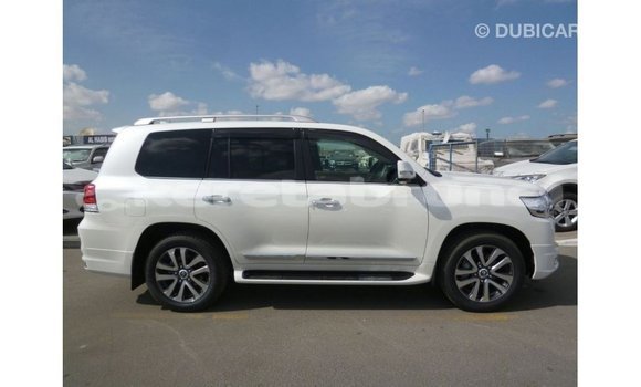 Buy Import Toyota Land Cruiser White Car in Import - Dubai in Belait Buy Import Toyota Land Cruiser White Car in Import - Dubai in Belait