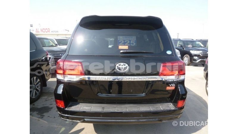 Big with watermark toyota land cruiser belait import dubai 3140