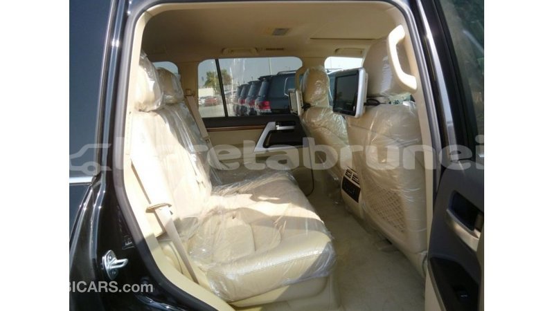Big with watermark toyota land cruiser belait import dubai 3140