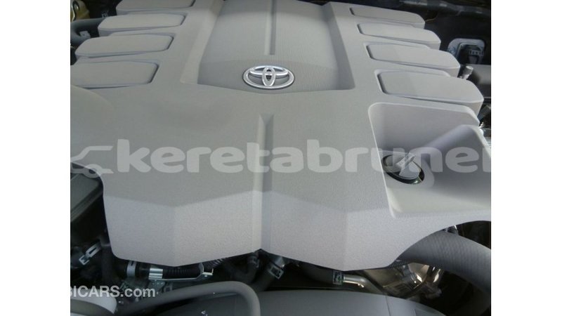 Big with watermark toyota land cruiser belait import dubai 3140