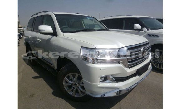 Buy Import Toyota Land Cruiser White Car in Import - Dubai in Belait Buy Import Toyota Land Cruiser White Car in Import - Dubai in Belait