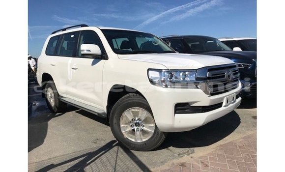 Buy Import Toyota Land Cruiser White Car in Import - Dubai in Belait Buy Import Toyota Land Cruiser White Car in Import - Dubai in Belait