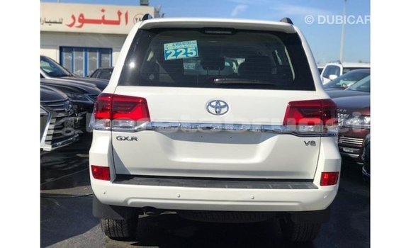 Buy Import Toyota Land Cruiser White Car in Import - Dubai in Belait Buy Import Toyota Land Cruiser White Car in Import - Dubai in Belait