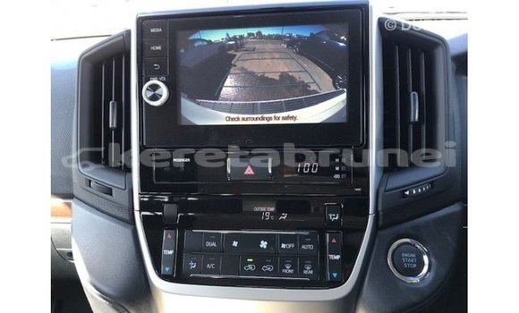 Buy Import Toyota Land Cruiser White Car in Import - Dubai in Belait Buy Import Toyota Land Cruiser White Car in Import - Dubai in Belait