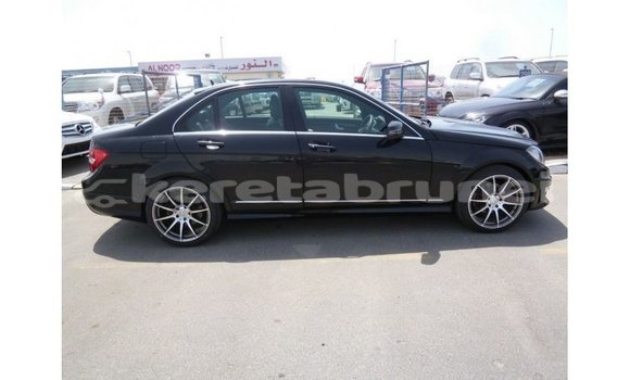 Buy Import Mercedes-Benz 200 Black Car in Import - Dubai in Belait Buy Import Mercedes-Benz 200 Black Car in Import - Dubai in Belait