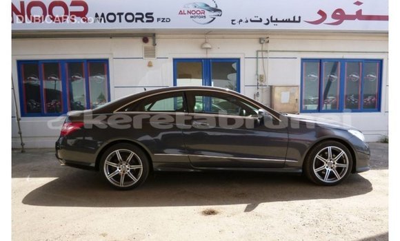 Buy Import Mercedes-Benz 190 Other Car in Import - Dubai in Belait Buy Import Mercedes-Benz 190 Other Car in Import - Dubai in Belait