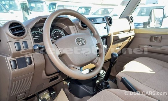 Buy Import Toyota Land Cruiser Beige Car in Import - Dubai in Belait Buy Import Toyota Land Cruiser Beige Car in Import - Dubai in Belait