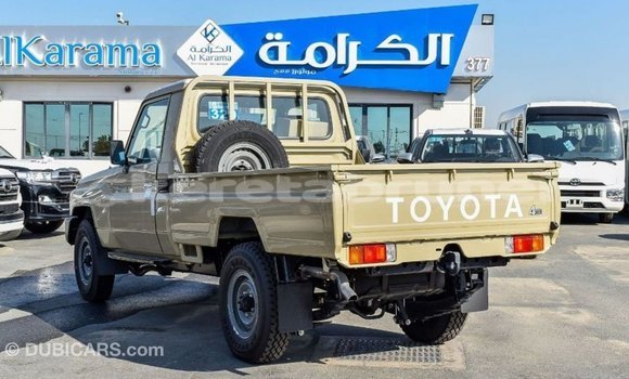 Buy Import Toyota Land Cruiser Beige Car in Import - Dubai in Belait Buy Import Toyota Land Cruiser Beige Car in Import - Dubai in Belait
