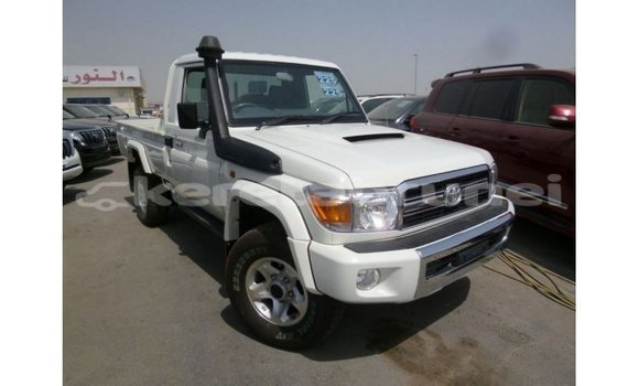 Buy Import Toyota Land Cruiser White Car in Import - Dubai in Belait Buy Import Toyota Land Cruiser White Car in Import - Dubai in Belait