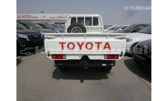 Buy Import Toyota Land Cruiser White Car in Import - Dubai in Belait Buy Import Toyota Land Cruiser White Car in Import - Dubai in Belait