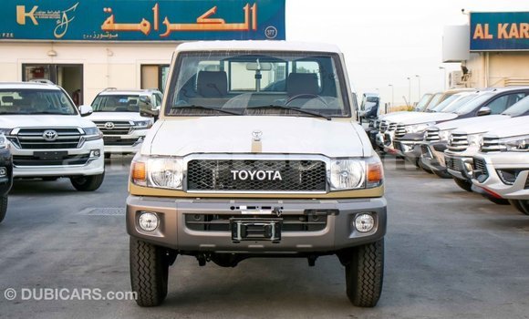Buy Import Toyota Land Cruiser Beige Car in Import - Dubai in Belait Buy Import Toyota Land Cruiser Beige Car in Import - Dubai in Belait