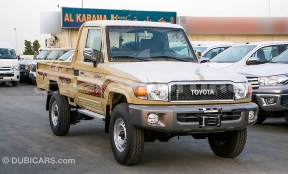 Buy Import Toyota Land Cruiser Beige Car in Import - Dubai in Belait Buy Import Toyota Land Cruiser Beige Car in Import - Dubai in Belait