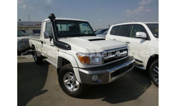 Buy Import Toyota Land Cruiser White Car in Import - Dubai in Belait Buy Import Toyota Land Cruiser White Car in Import - Dubai in Belait