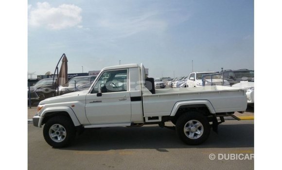 Buy Import Toyota Land Cruiser White Car in Import - Dubai in Belait Buy Import Toyota Land Cruiser White Car in Import - Dubai in Belait