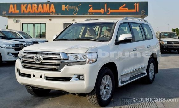Buy Import Toyota Land Cruiser White Car in Import - Dubai in Belait Buy Import Toyota Land Cruiser White Car in Import - Dubai in Belait