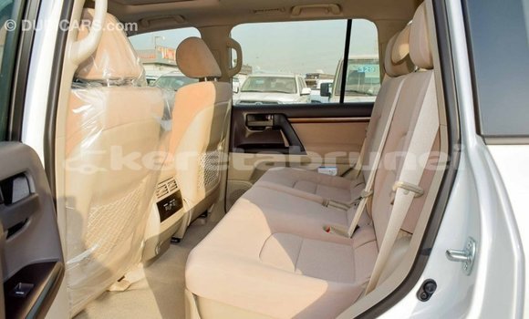Buy Import Toyota Land Cruiser White Car in Import - Dubai in Belait Buy Import Toyota Land Cruiser White Car in Import - Dubai in Belait