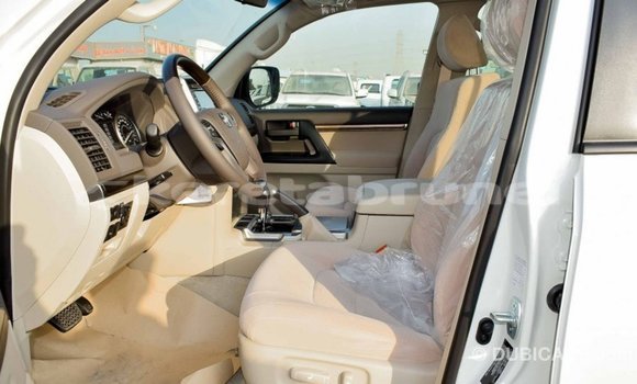 Buy Import Toyota Land Cruiser White Car in Import - Dubai in Belait Buy Import Toyota Land Cruiser White Car in Import - Dubai in Belait