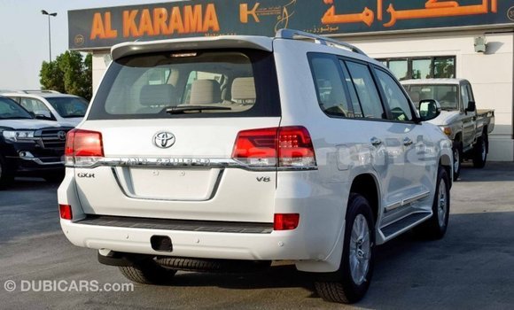 Buy Import Toyota Land Cruiser White Car in Import - Dubai in Belait Buy Import Toyota Land Cruiser White Car in Import - Dubai in Belait