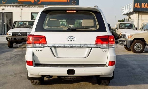 Buy Import Toyota Land Cruiser White Car in Import - Dubai in Belait Buy Import Toyota Land Cruiser White Car in Import - Dubai in Belait