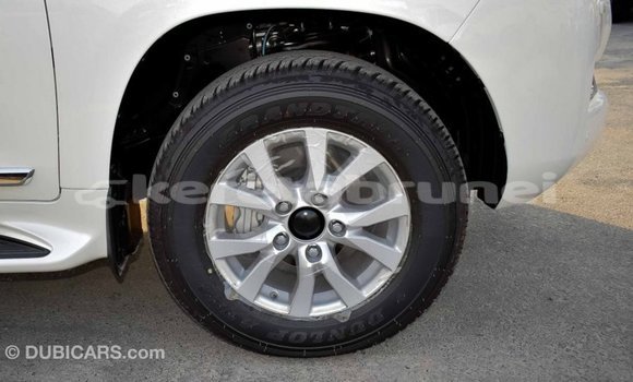 Buy Import Toyota Land Cruiser White Car in Import - Dubai in Belait Buy Import Toyota Land Cruiser White Car in Import - Dubai in Belait