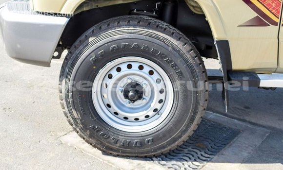 Buy Import Toyota Land Cruiser Beige Car in Import - Dubai in Belait Buy Import Toyota Land Cruiser Beige Car in Import - Dubai in Belait